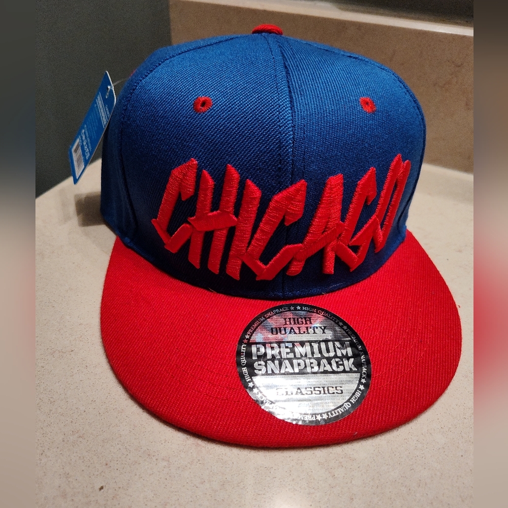 NWT Blue and Red Chicago Max Headgear Premium Snapback Hat